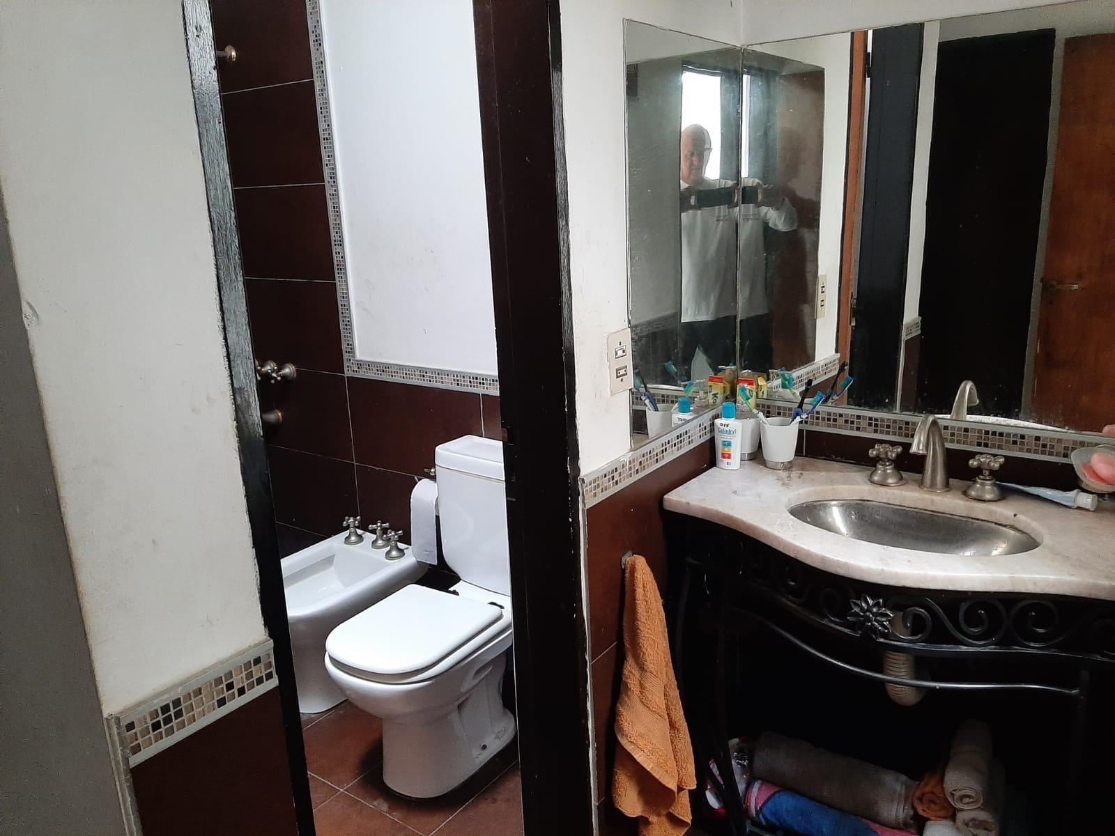 CASA EN VENTA EN BARRIO ESCOBAR