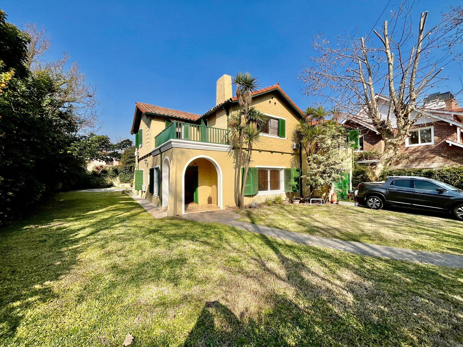 Acassuso vías a Libertador, Lindísima Casa en venta, 4 dorm, dep