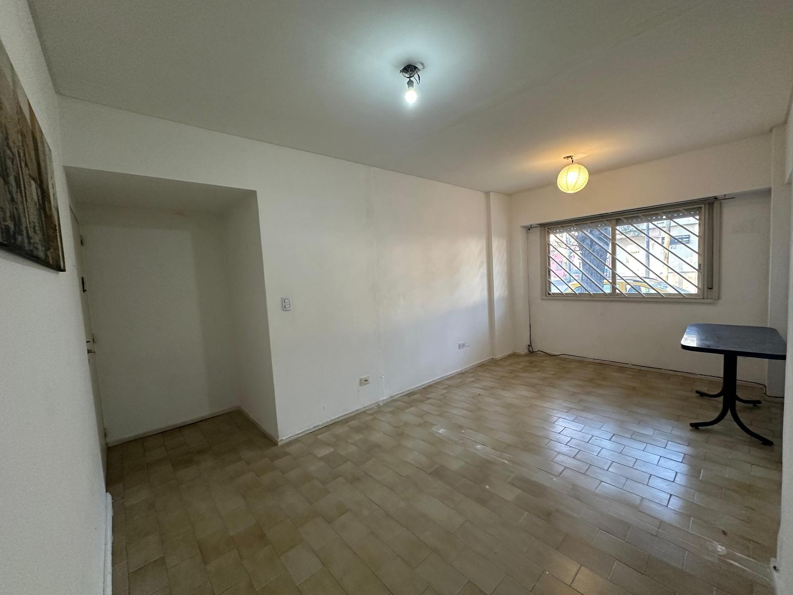 Departamento en  venta, 2 ambientes con patio