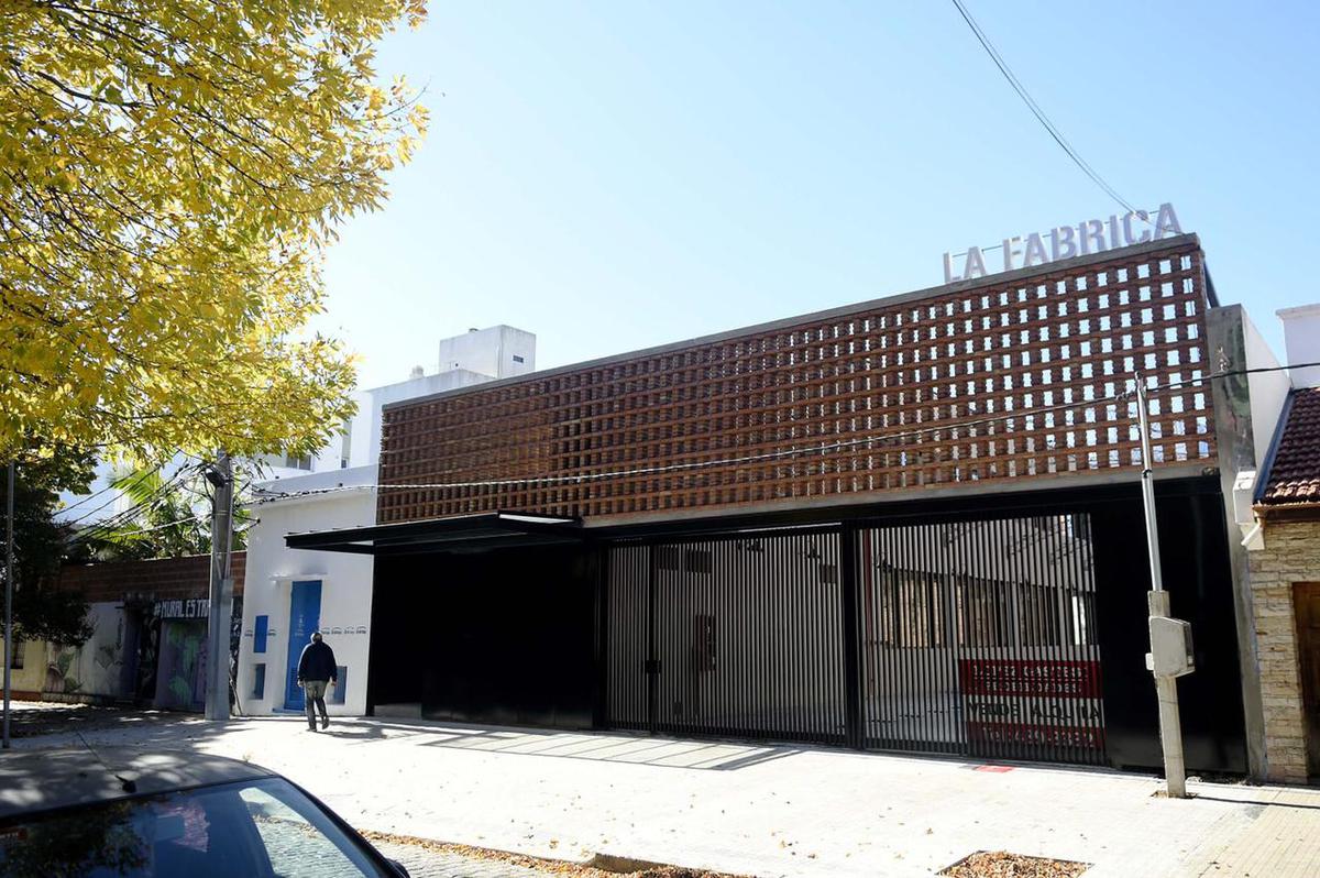 Locales/Oficinas en venta La Plata