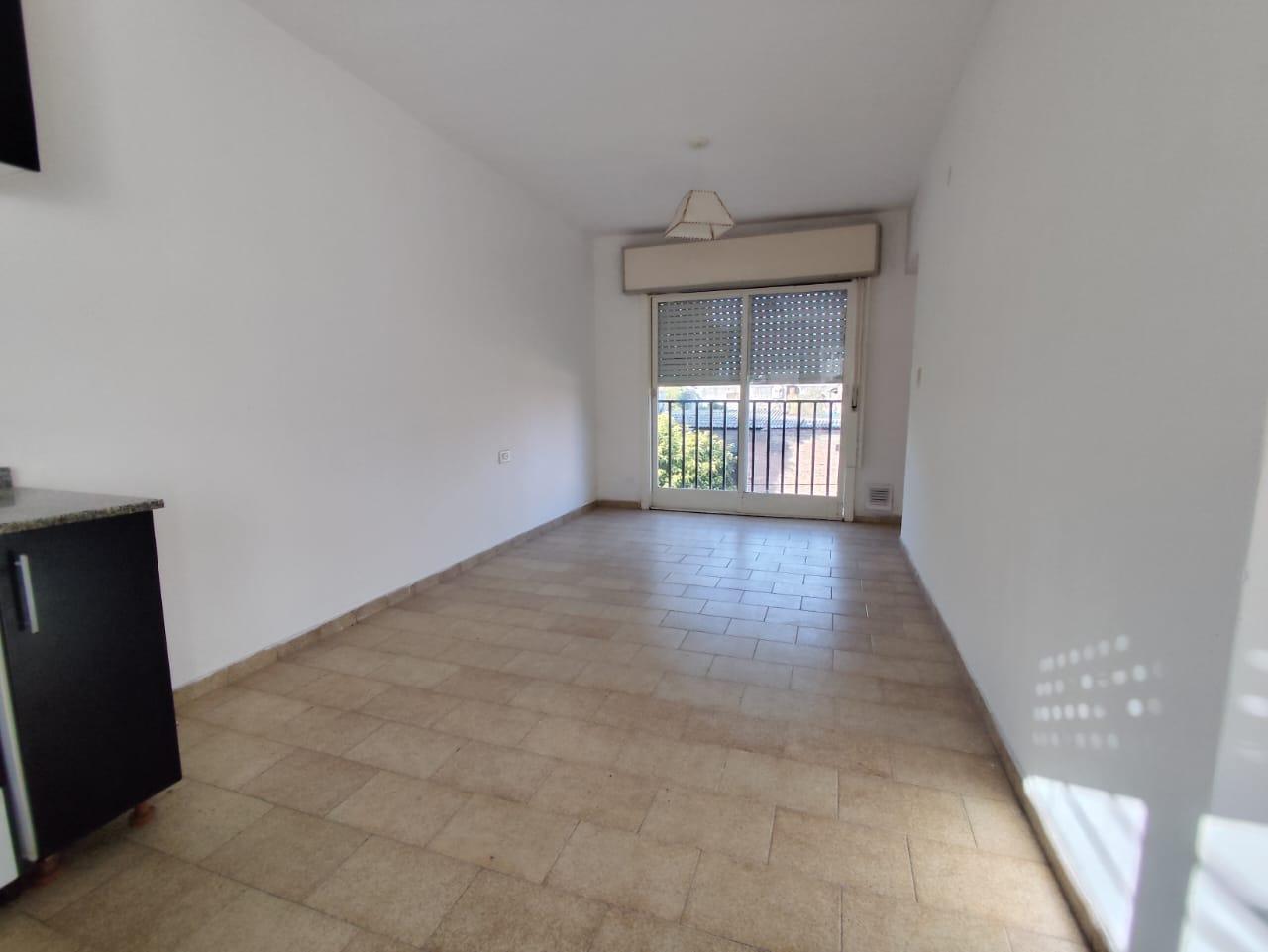 VENTA / PERMUTO - Casa Planta Alta - 2 Dormitorio - Cochera - Alvear - Rosario