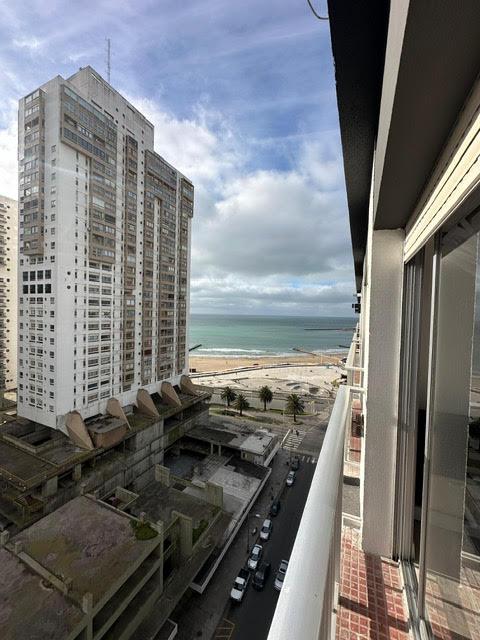 Departamento en  VENTA 3 AMBIENTES VISTA AL MAR CON BALCÓN FRANCÉS