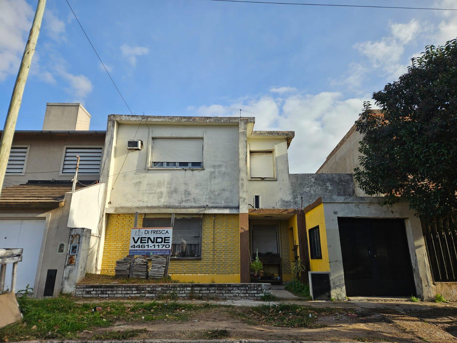 2 CASAS DE 3 AMB. EN PLANTA BAJA Y 1ER PISO