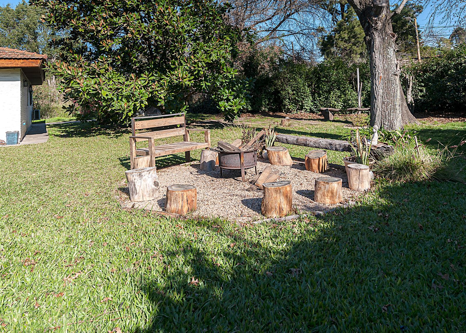 Casa Quinta en Venta en el barrio los Robles del Monarca