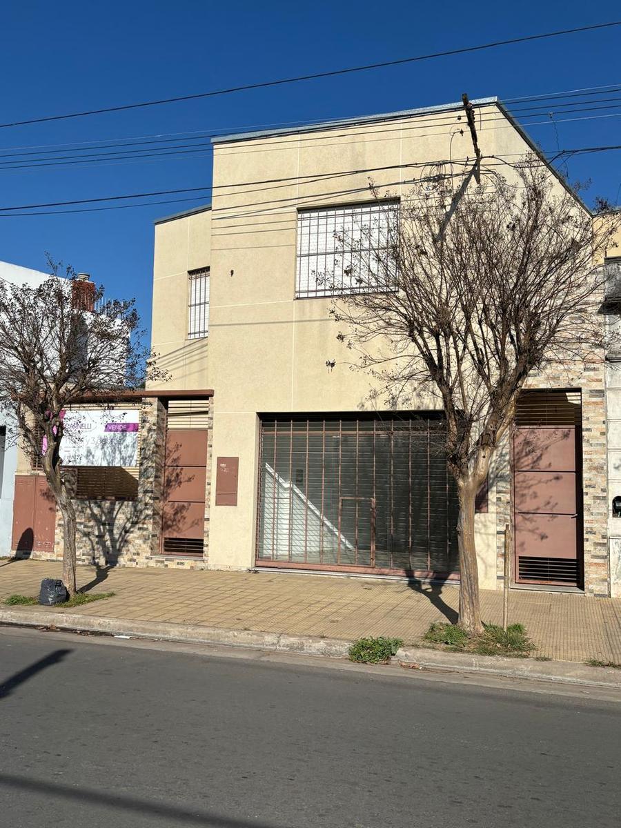 Local a estrenar a la Venta en Junín (B)