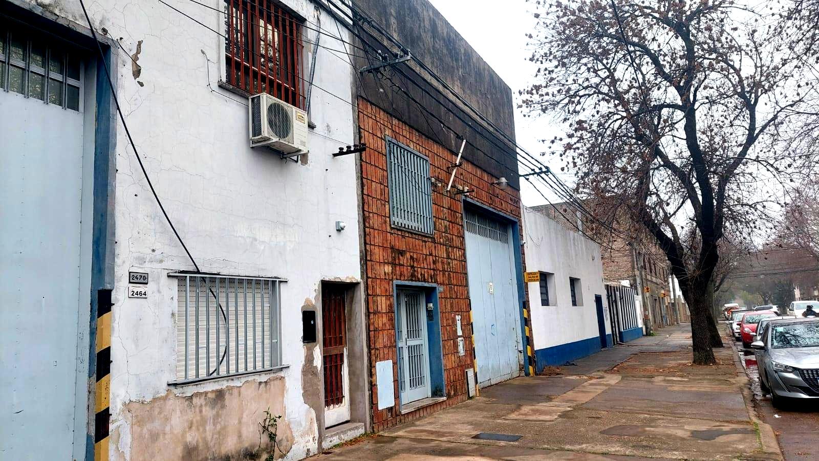 Venta Galpón con entrada apta camiones en próximo mercado de productores - Bella Vista, Rosario