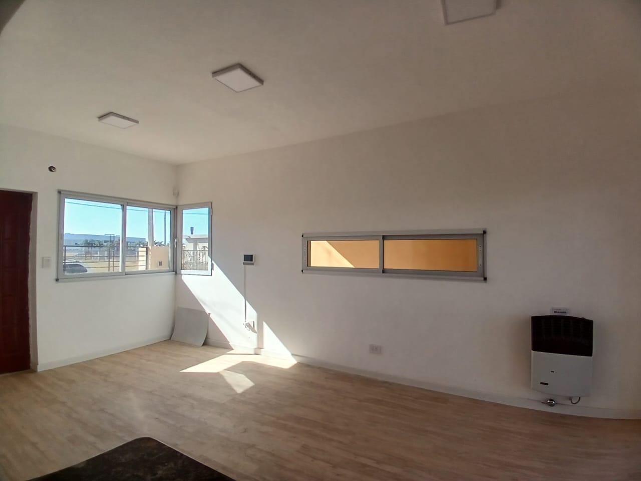 VENTA CASA AV. ALICIA MOREAU 500