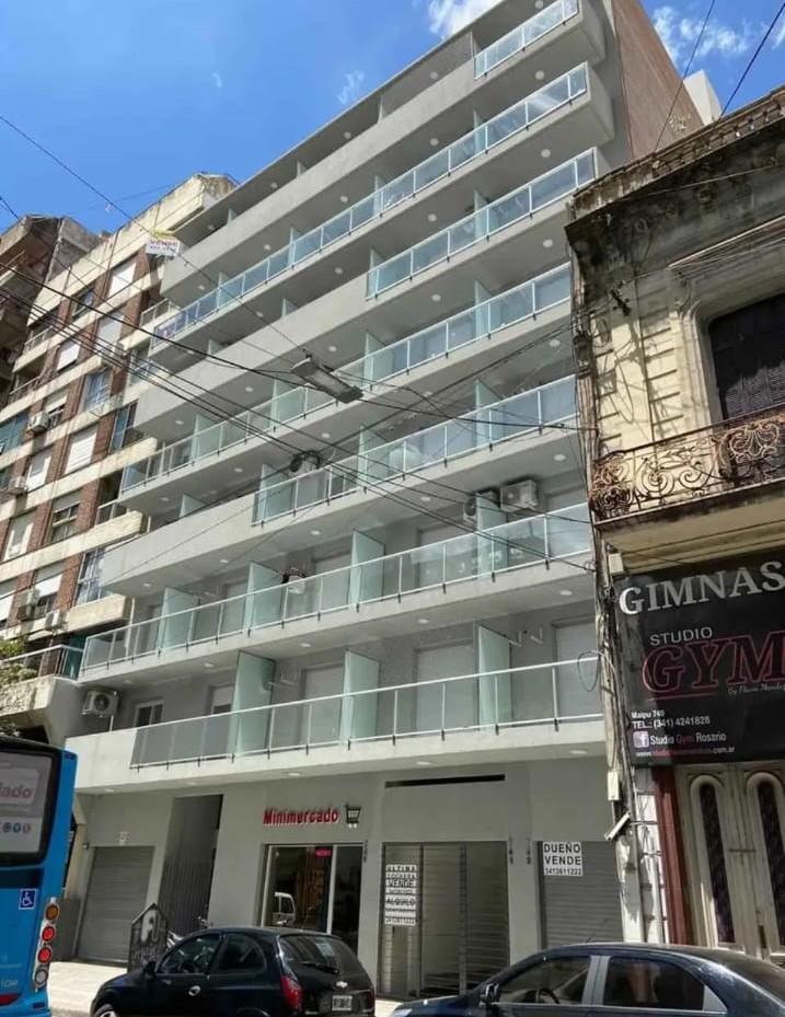 VENTA - MONOAMBIENTE CON BALCÓN - ZONA CENTRO