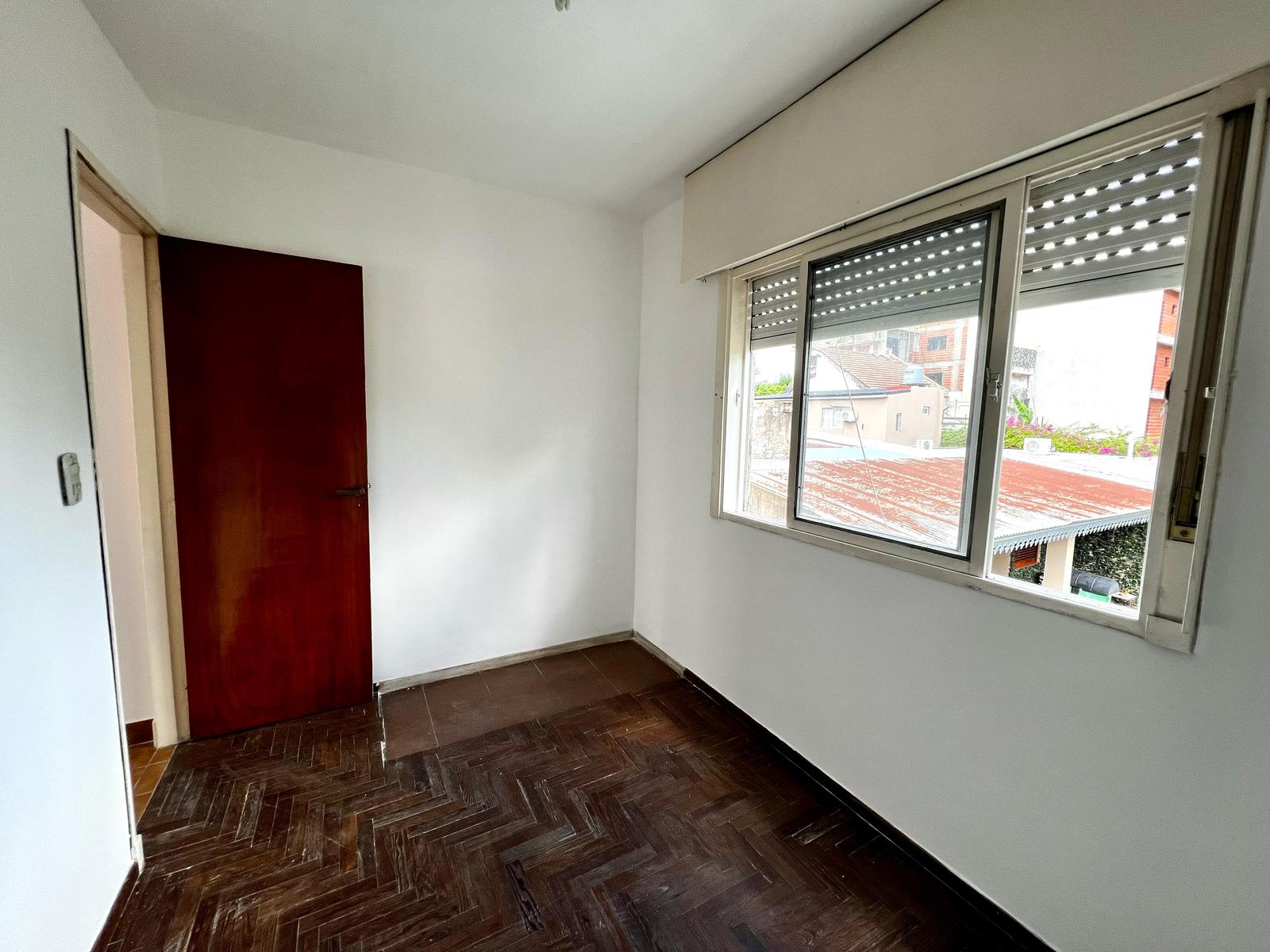 Departamento Tres Amb - Victoriano Loza 900, Merlo sur - Venta / Alquiler