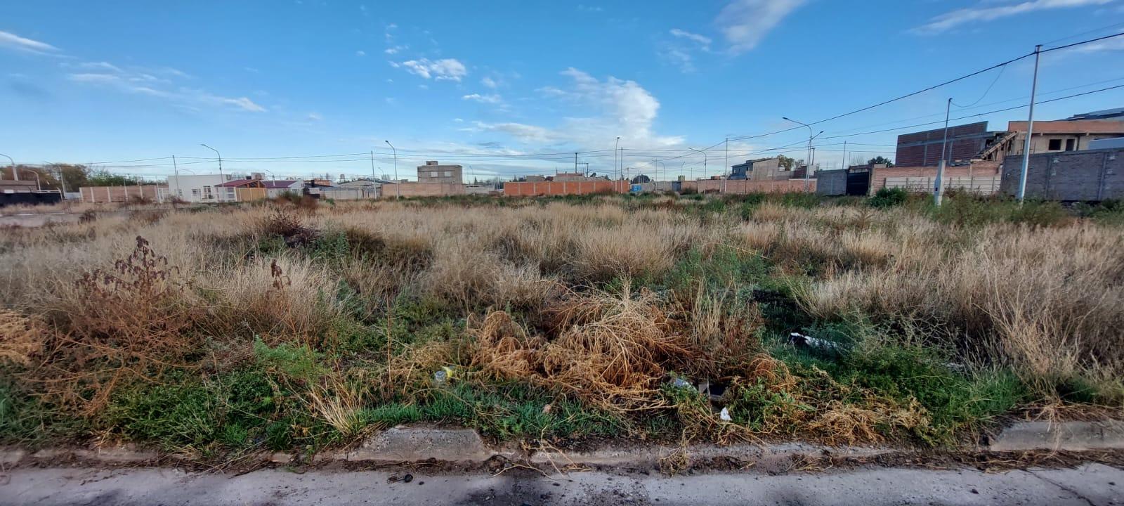 Terreno Esquina en  Loteo Garcia Bayon