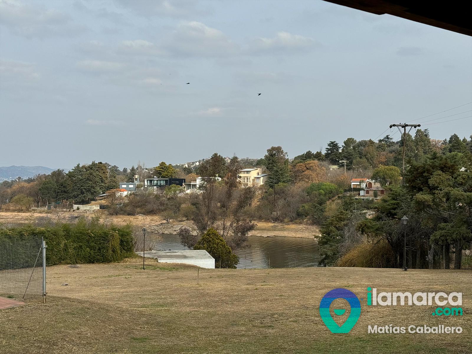 23,5 metros de Costa al Lago San Roque con Agua Permanente para embarcaciones 4800 m2