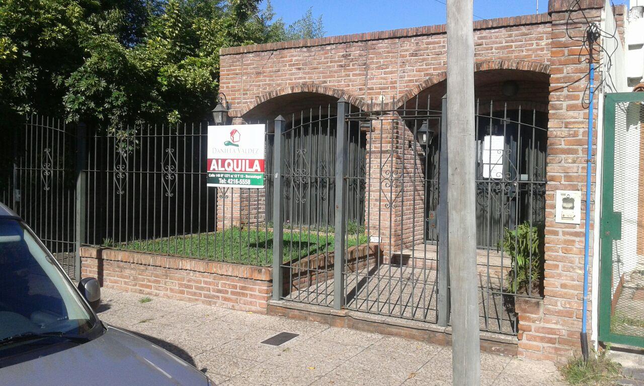 Casa en Alquiler para uso comercial. Polo gastronómico de Berazategui