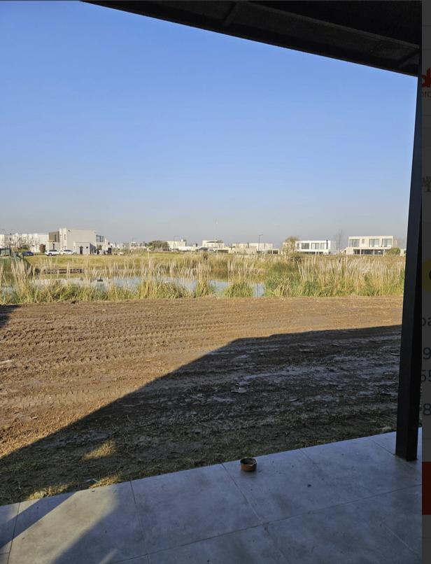 Casa en Venta  al agua en Barrio Riberas / Puertos