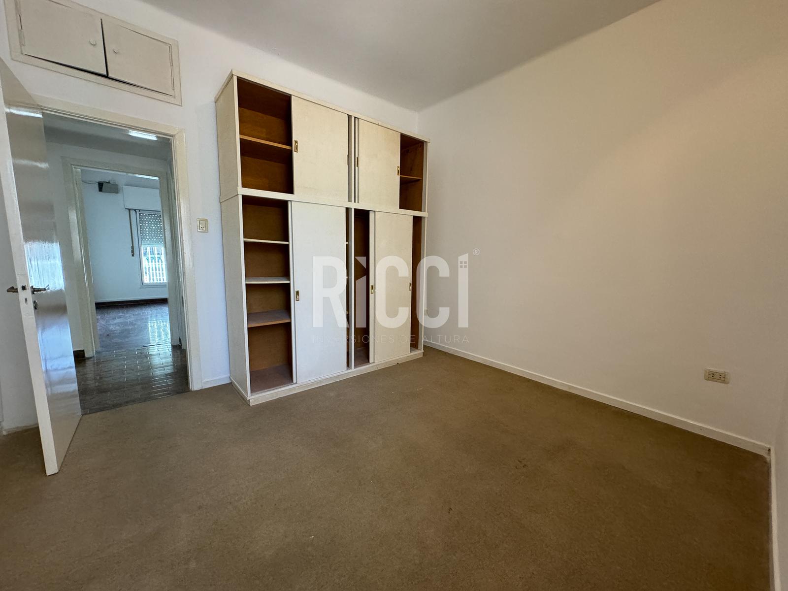 Venta de casa 3 ambientes  Berazategui