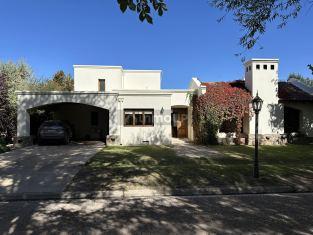 Casa en venta ubicada en Luján de Cuyo Mendoza Vistalba Country, BARRIO VISTALBA COUNTRY