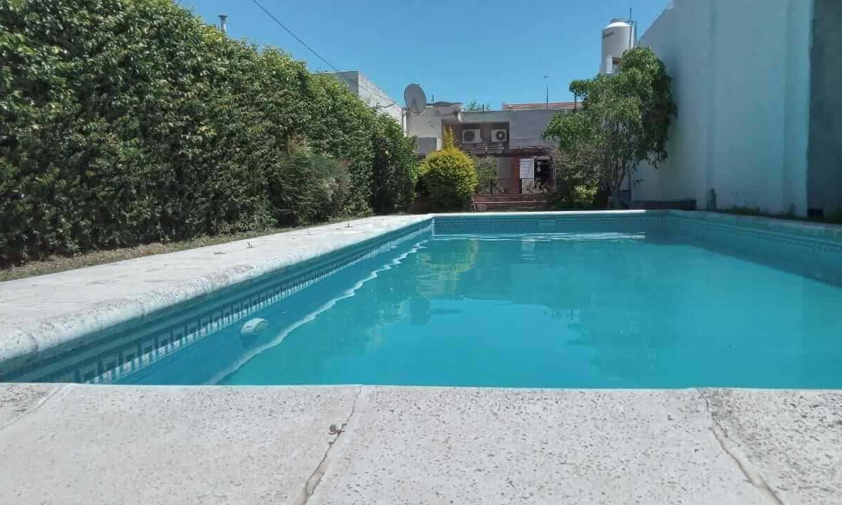 Casa en venta - 2 Dormitorios 2 Baños - 314Mts2 - Chivilcoy