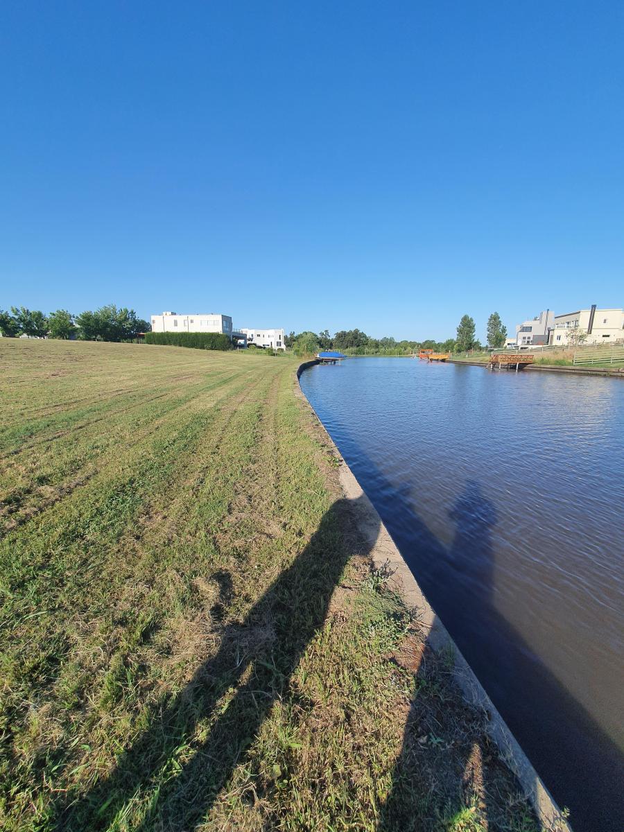 Terreno Venta al Rio con amarra propia y salida al Lujan Escobar