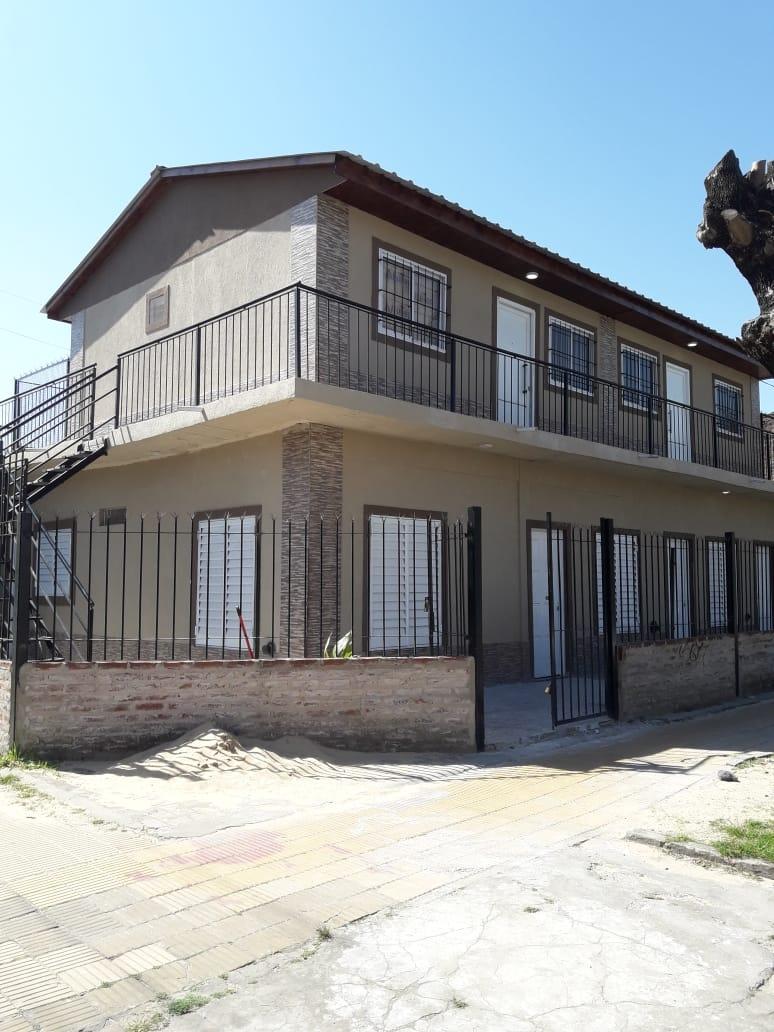 Edificio Comercial en  Burzaco de 6 departamentos de 1-2-3 ambientes muy bien ubicados