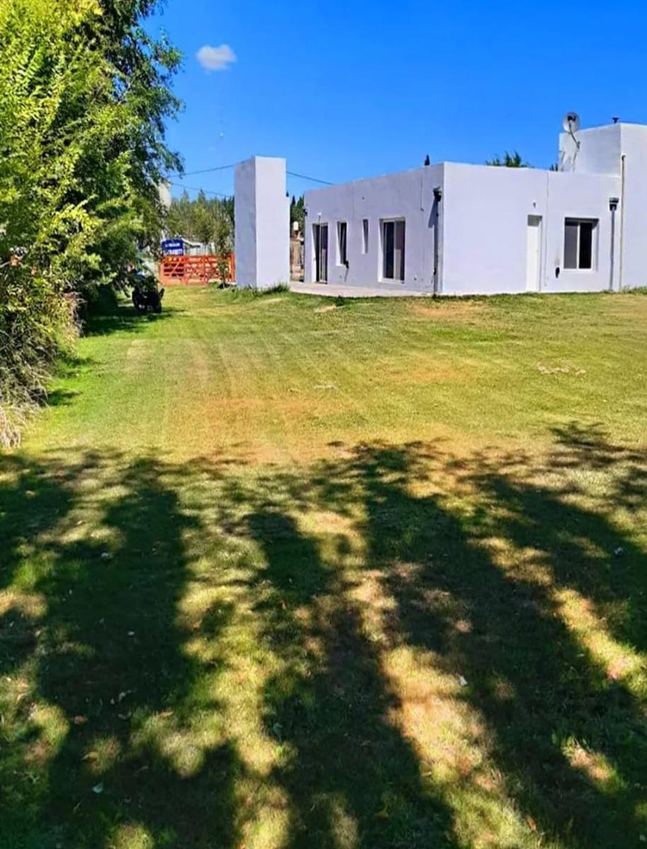 Casa en  venta en stefenelli con pileta