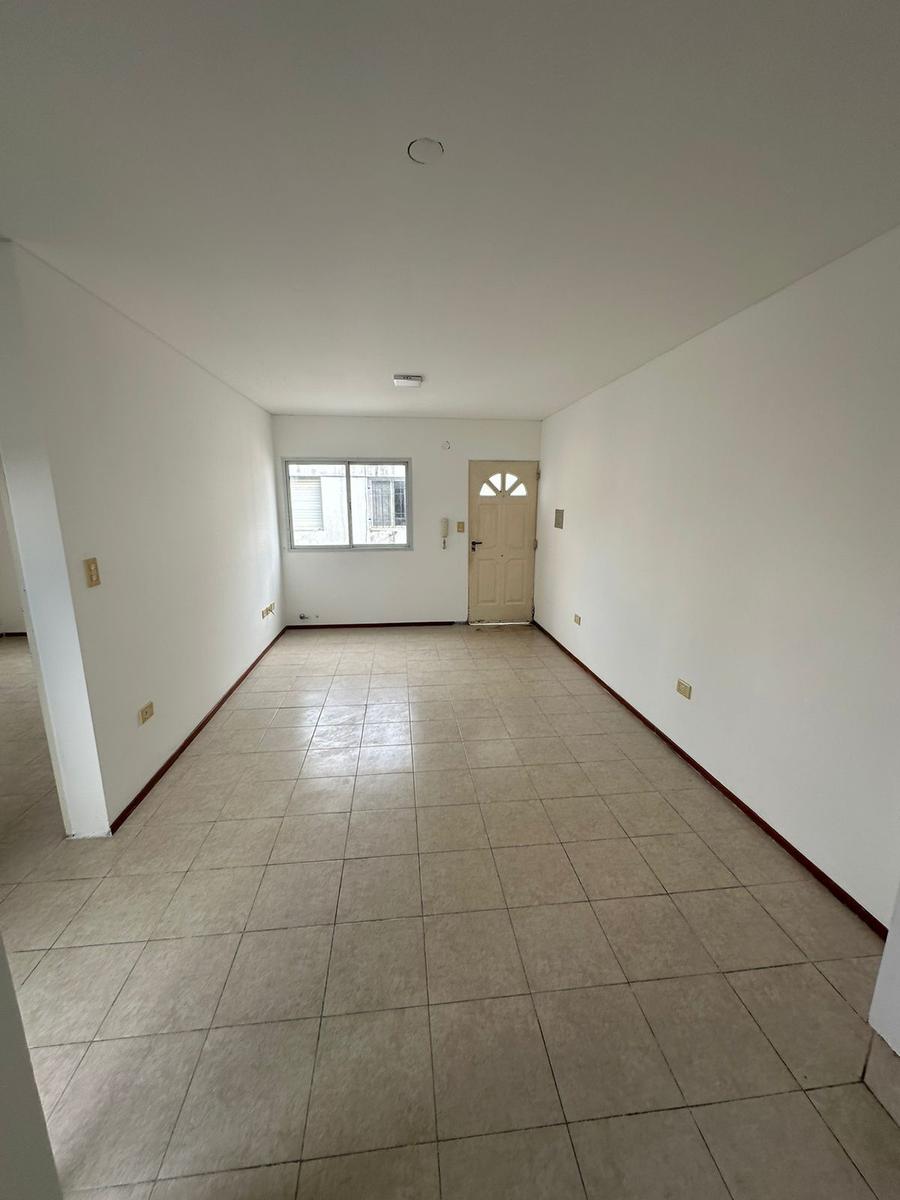 Venta Dpto de pasillo de un dormitorio