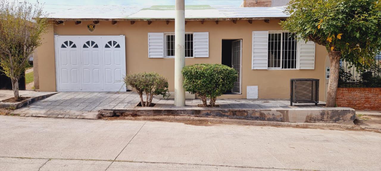 Venta. Casa 4 dormitorios. San Luis, B° 144 viviendas