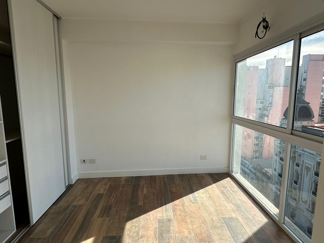 VENTA DUPLEX 4 AMBIENTES C/BALCON TERRAZA Y PARRILLA A ESTRENAR SAN CRSITOBAL