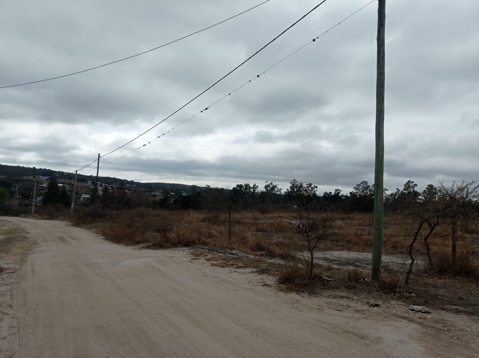 Terreno con edificacion 2500 m2 en Tanti