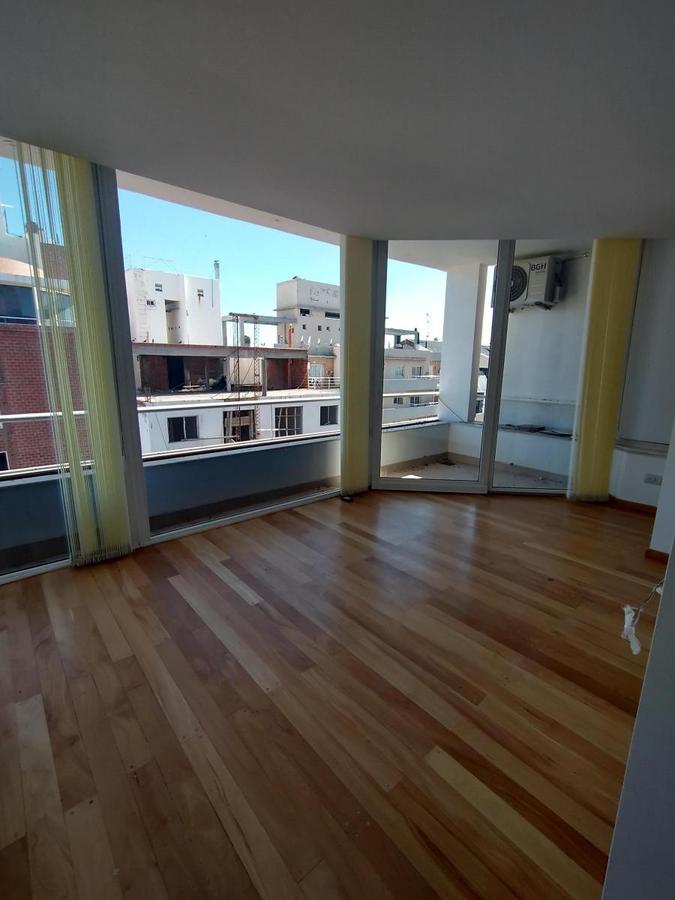 En Alquiler PENTHOUSE B° Santa Genoveva