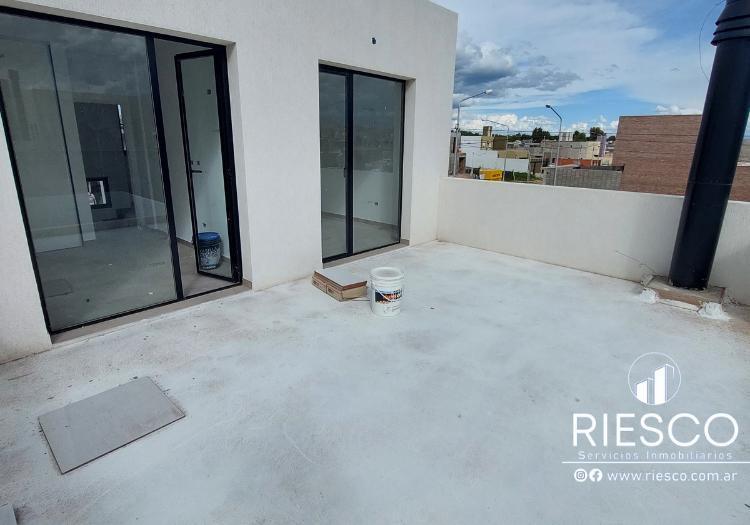 En Venta Casa A Estrenar - B° Rincón del Rio