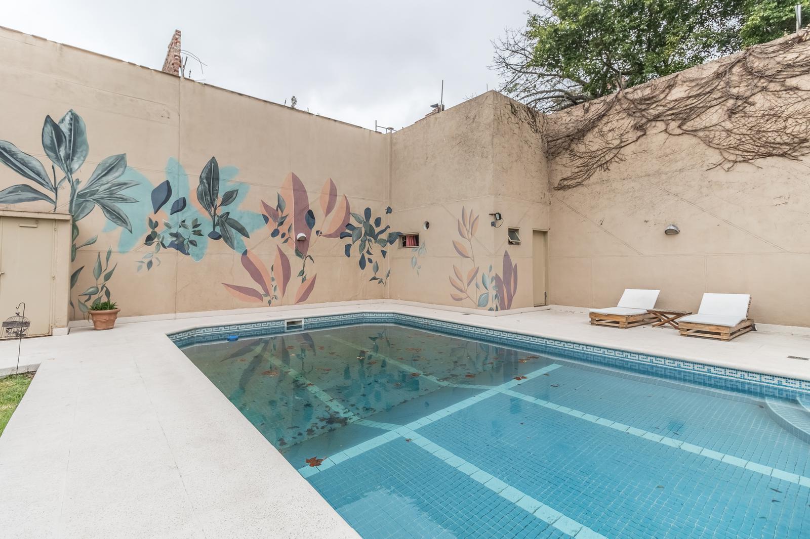 Casa en  Santos Lugares 5 amb Piscina jardin Permuta