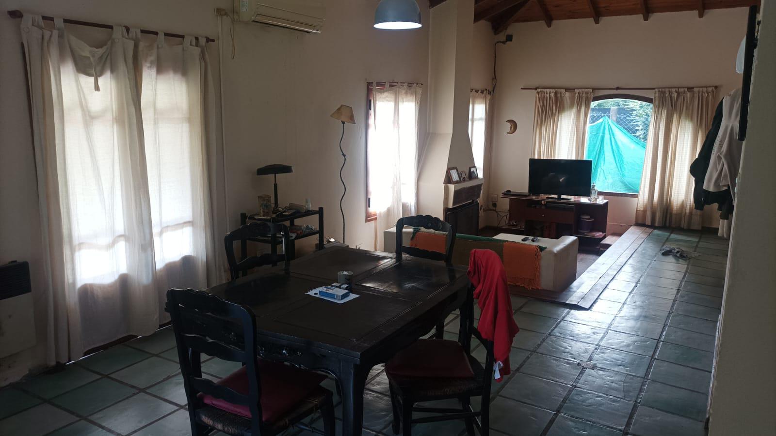 Casa Quinta en  venta - 133 bis e/ 467 y 468   - Country de Estudiantes