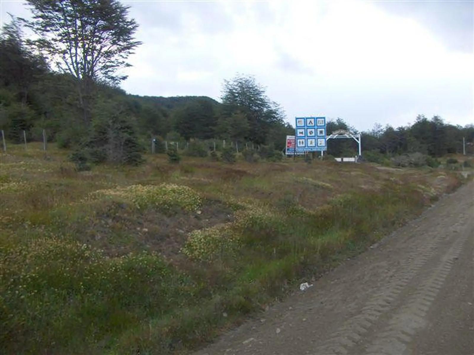 Terreno en  Ushuaia de 11206 metros. En el faldeo del Golf Pegado a la Confiteria Patagonia Mía.