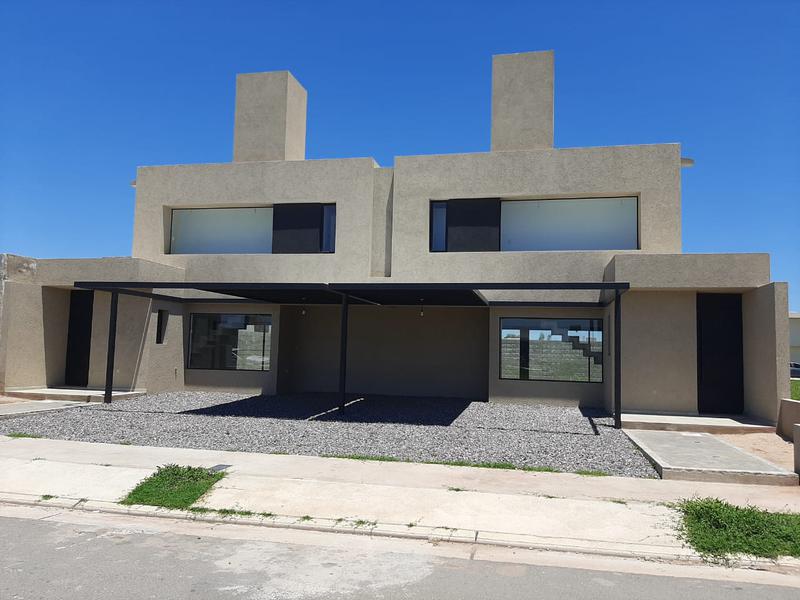 Dúplex de 2 dormitorios en venta en San Ignacio Village