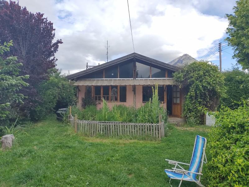 Casa de 85 m2 con amplio patio, El Hoyo, Chubut