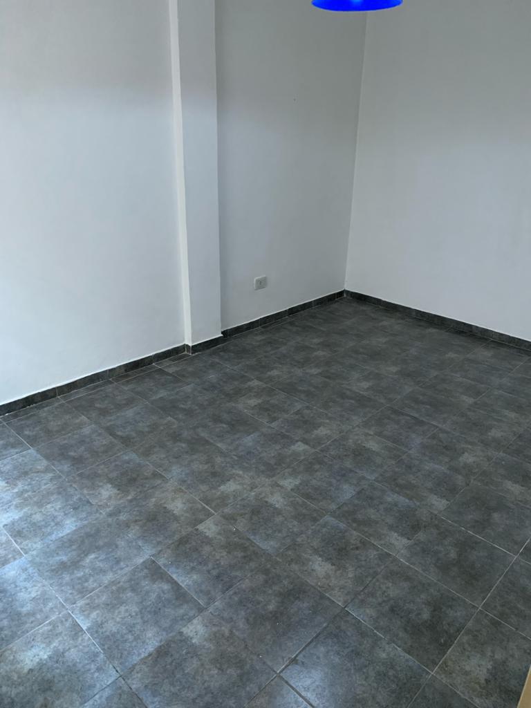 En Alquiler  Ultimo Departamento de 2 Ambientes disponible en el Edificio - Planta Alta al Frente -Moreno Centro