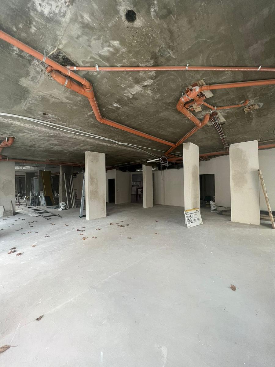 A Estrenar Zocalo Comercial 220 m2 Opcion Menos M2