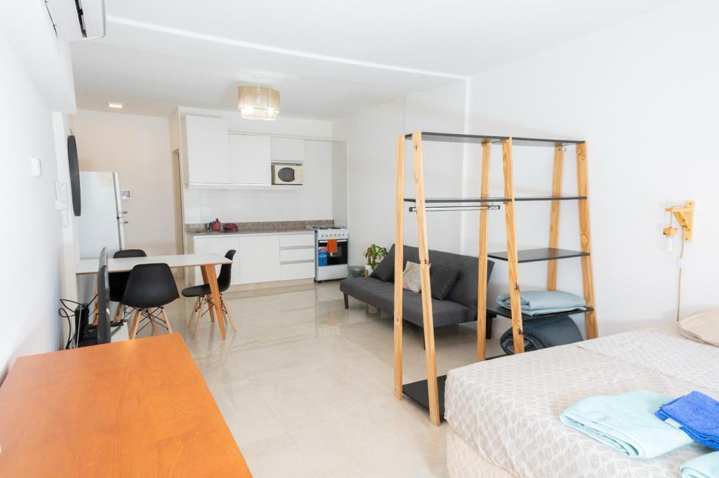 VENTA - MONOAMBIENTE C/BALCÓN - LUMINOSO - SUM - IDEAL INVERSOR - IDEAL AIRBNB - MONSERRAT