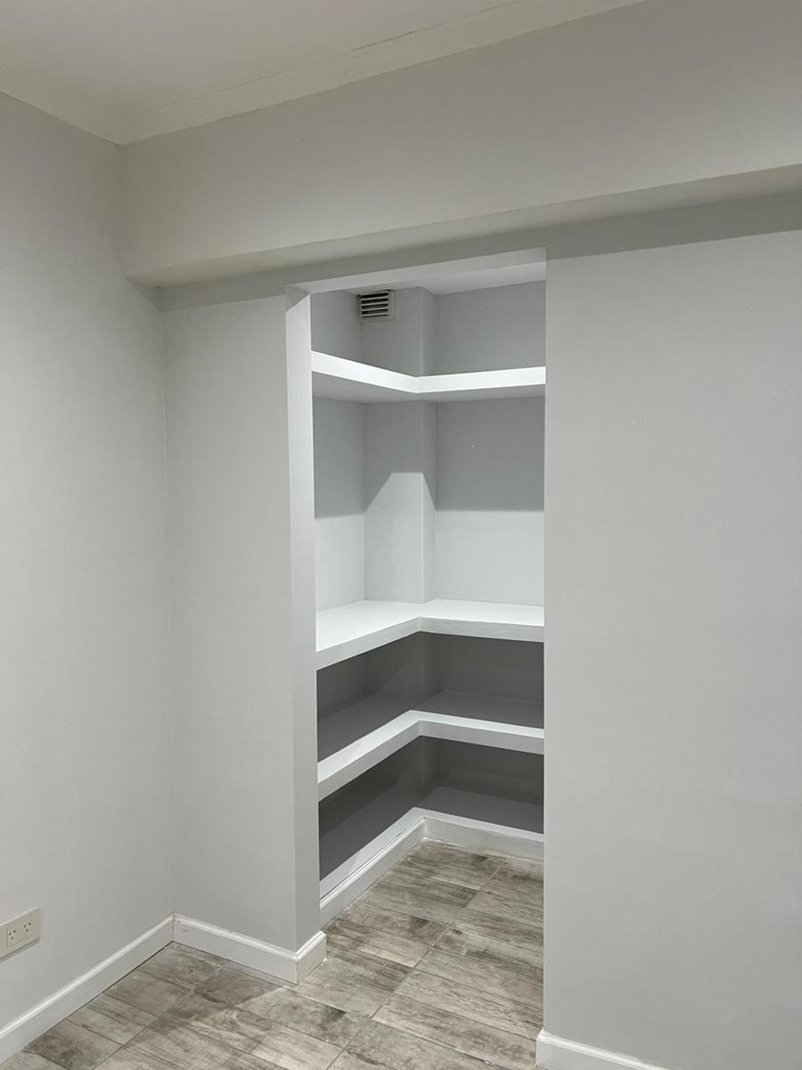 OPORTUNIDAD! Estupendo 2 ambientes con patio, super amplio en la mejor zona de Palermo. EN VENTA!