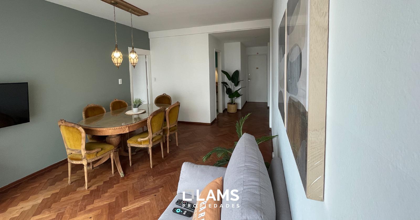 Departamento en venta 3 amb y dependencia con cochera - apto credito- en Playa Grande en Mar Del Plata.