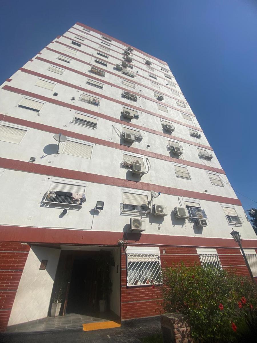 Venta de departamento de 3 ambientes en Ciudad Madero.