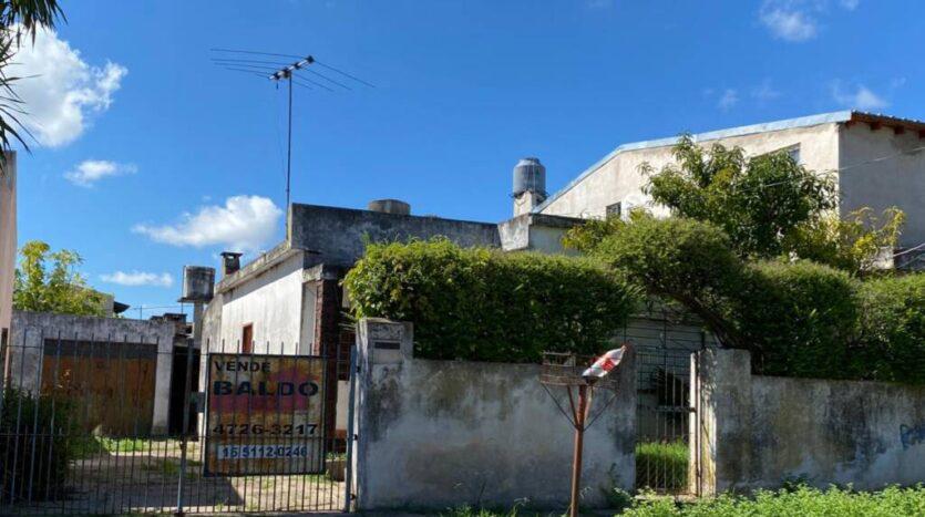 Rosa María Casariego ( ex calle 1), entre calles Agua Bendita y Gutemberg