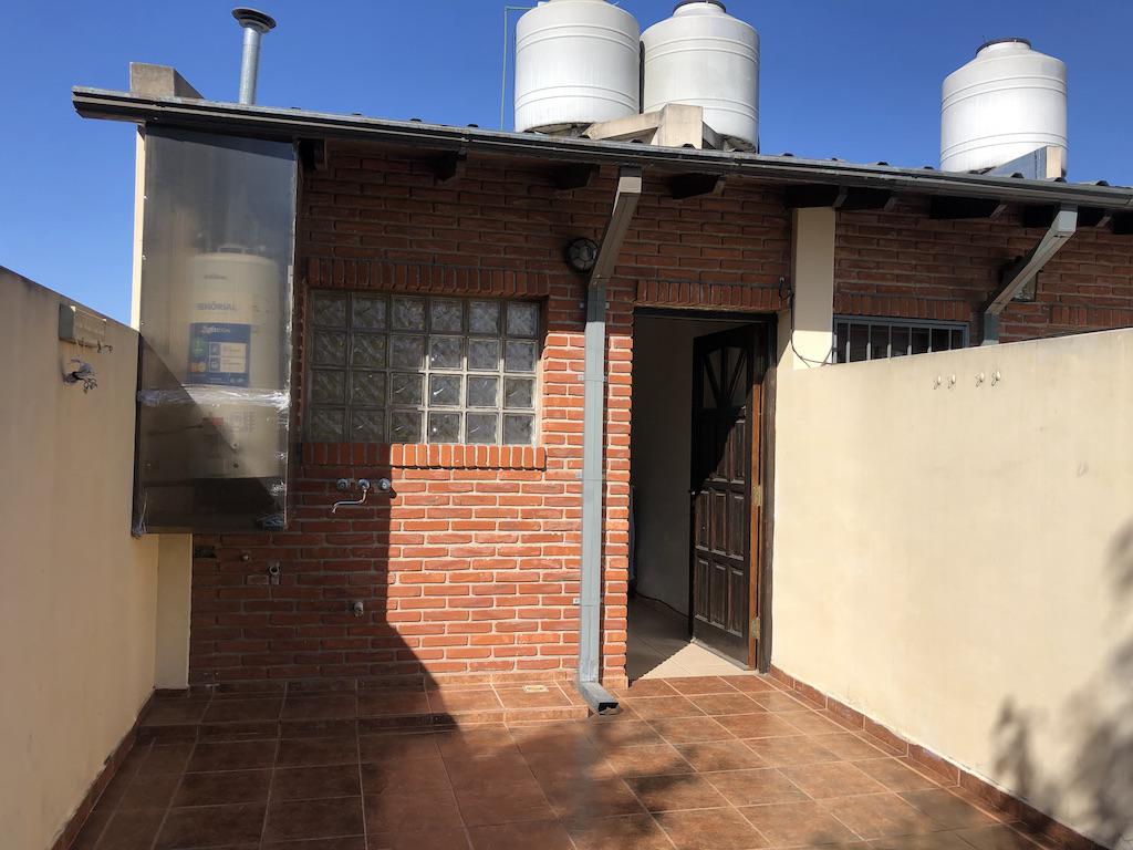 Venta  Triplex con terraza y cochera