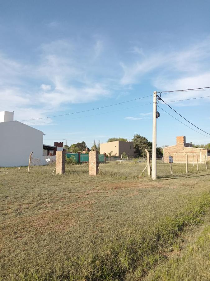 VENTA/PERMUTA- Lote en zona residencial 295 m2 - Pueblo Esther, Santa Fe.