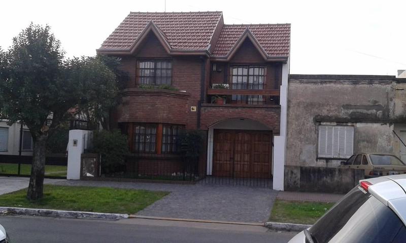 CASA CHALET QUILMES OESTE