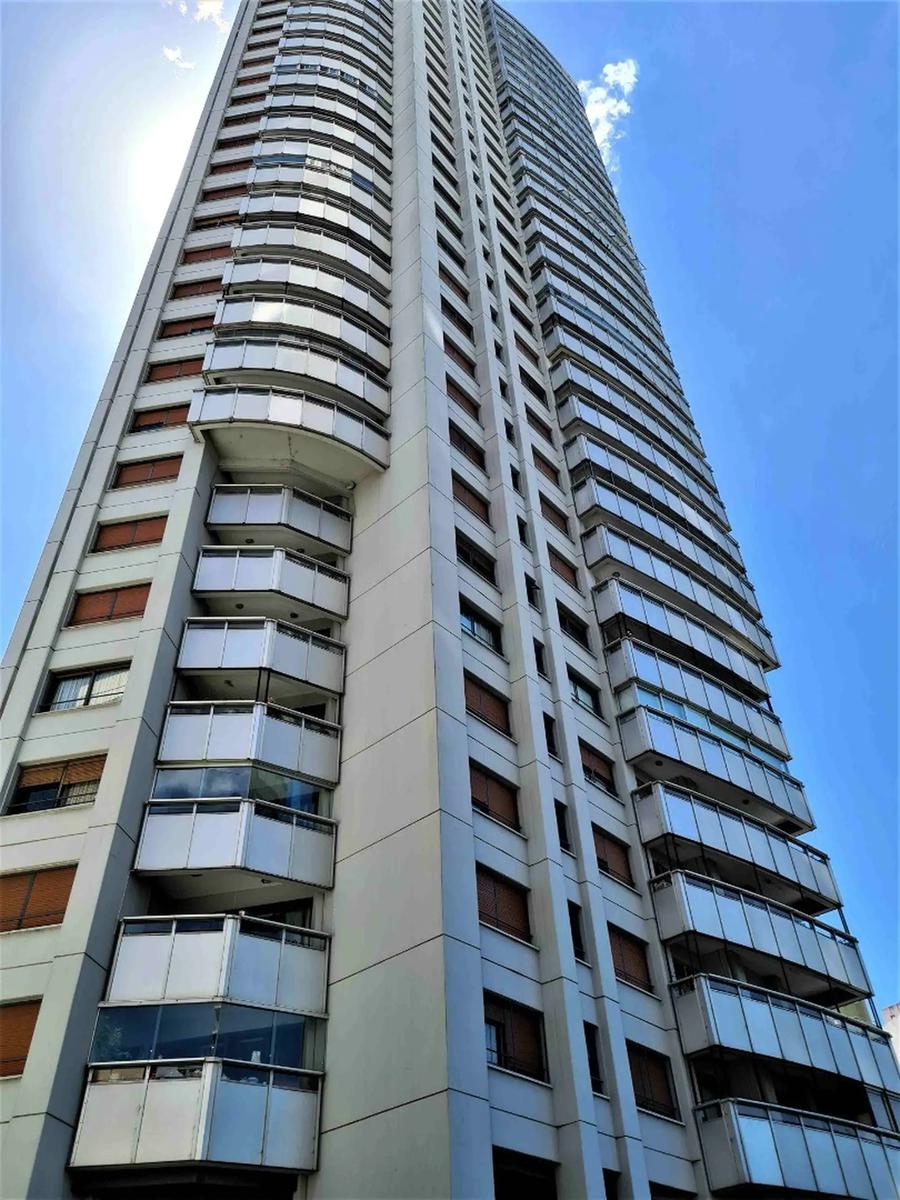 Departamento 4 ambientes en venta en Juncal al 3300