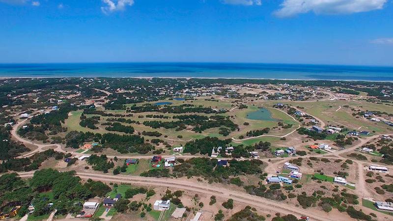 Lote en venta Costa Esmeralda con vista al golf