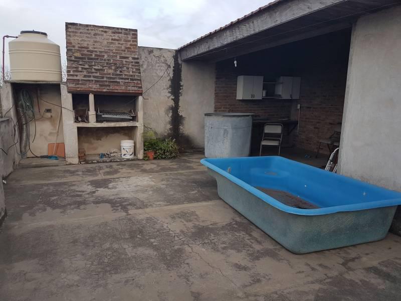 CASA CON GALPON VENTA EN DE LA CRUZ 523 (REMEDIOS DE ESCALADA)