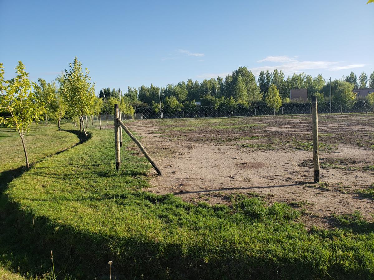 Lote de 1.850 m2 en Barrio 4 Estaciones, calle Cubillos - Rama Caída