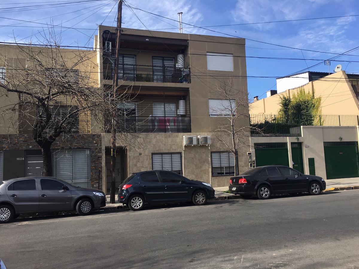 Venta departamento tipo PH 3 ambientes - Mataderos