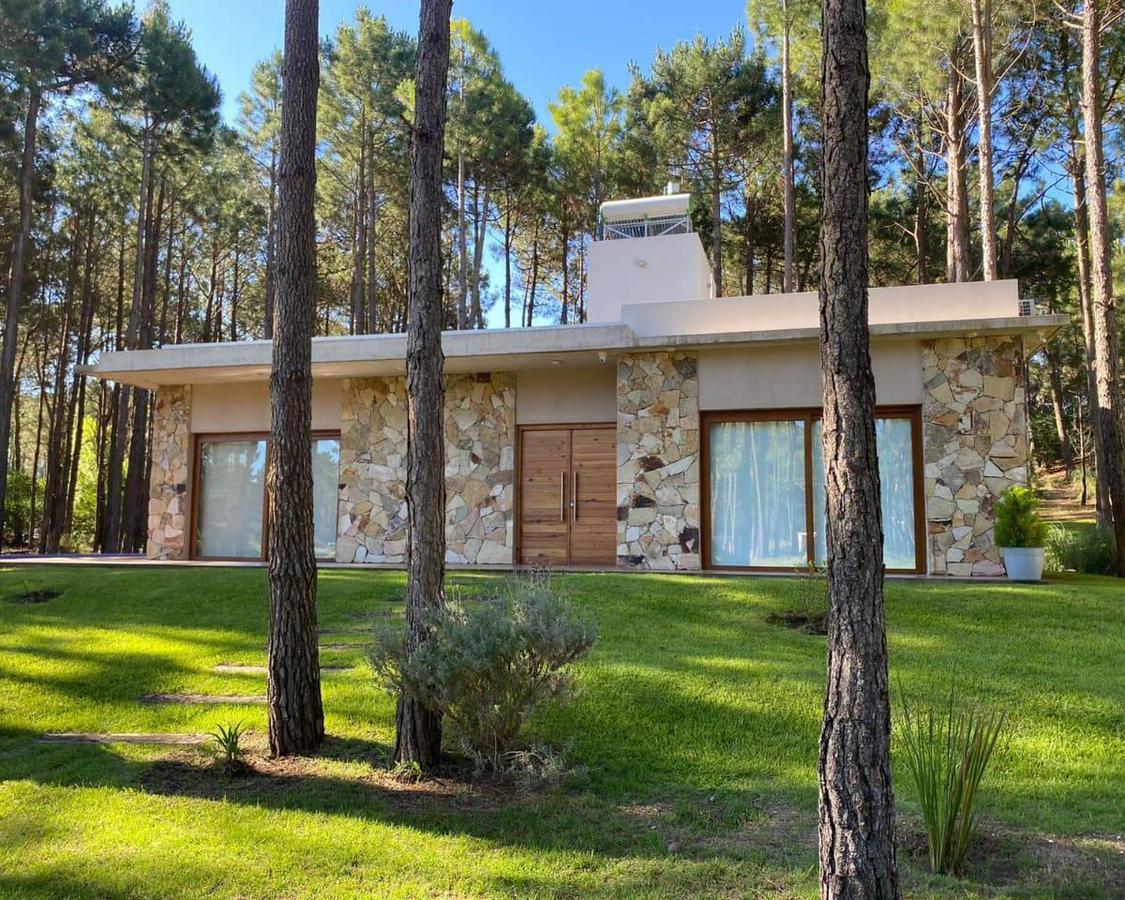 Casa con vista al Golf y pileta Pinamar